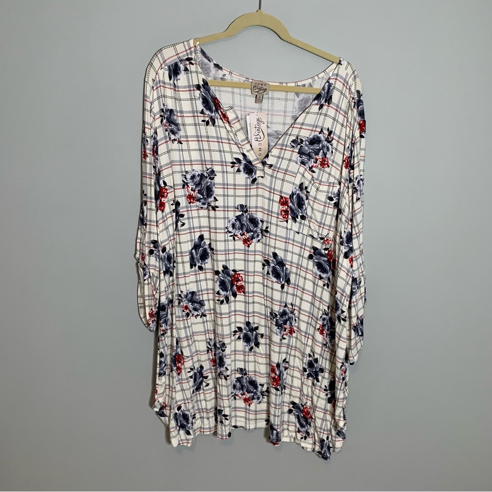 NEW Como Vintage Top Women 3X White Plaid Floral Roll Tab Sleeve V-Neck